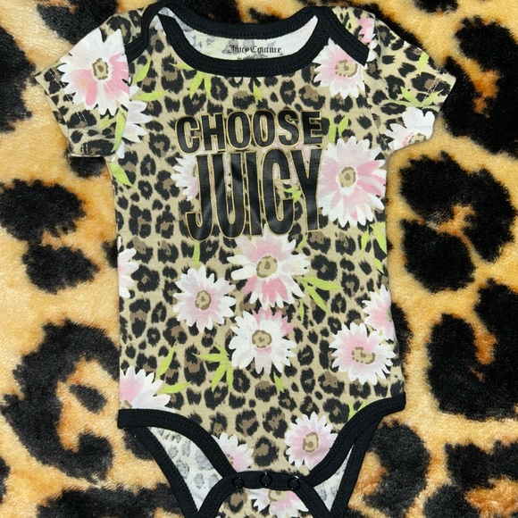 0-3 BUNDLE, JUICY COUTURE, LEVIS and More💖 - Picture 10 of 13